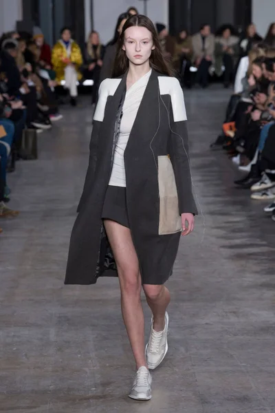 Look 13